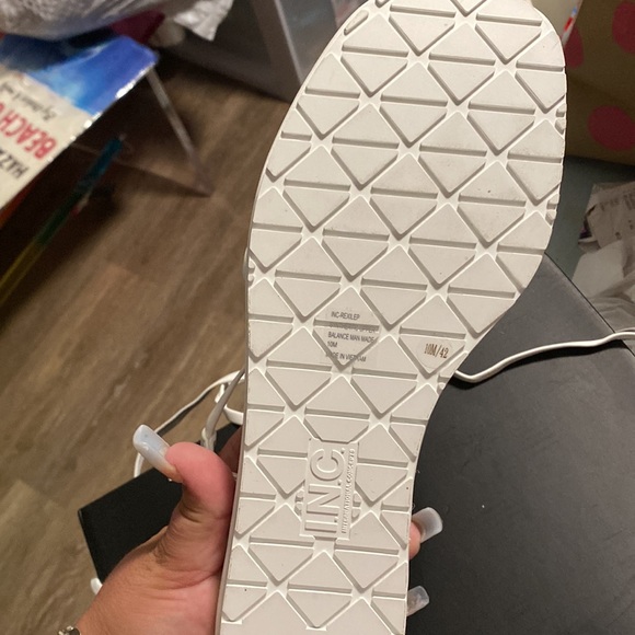 INC LACE UP SANDAL (WHITE) sz 10 - Picture 3 of 11